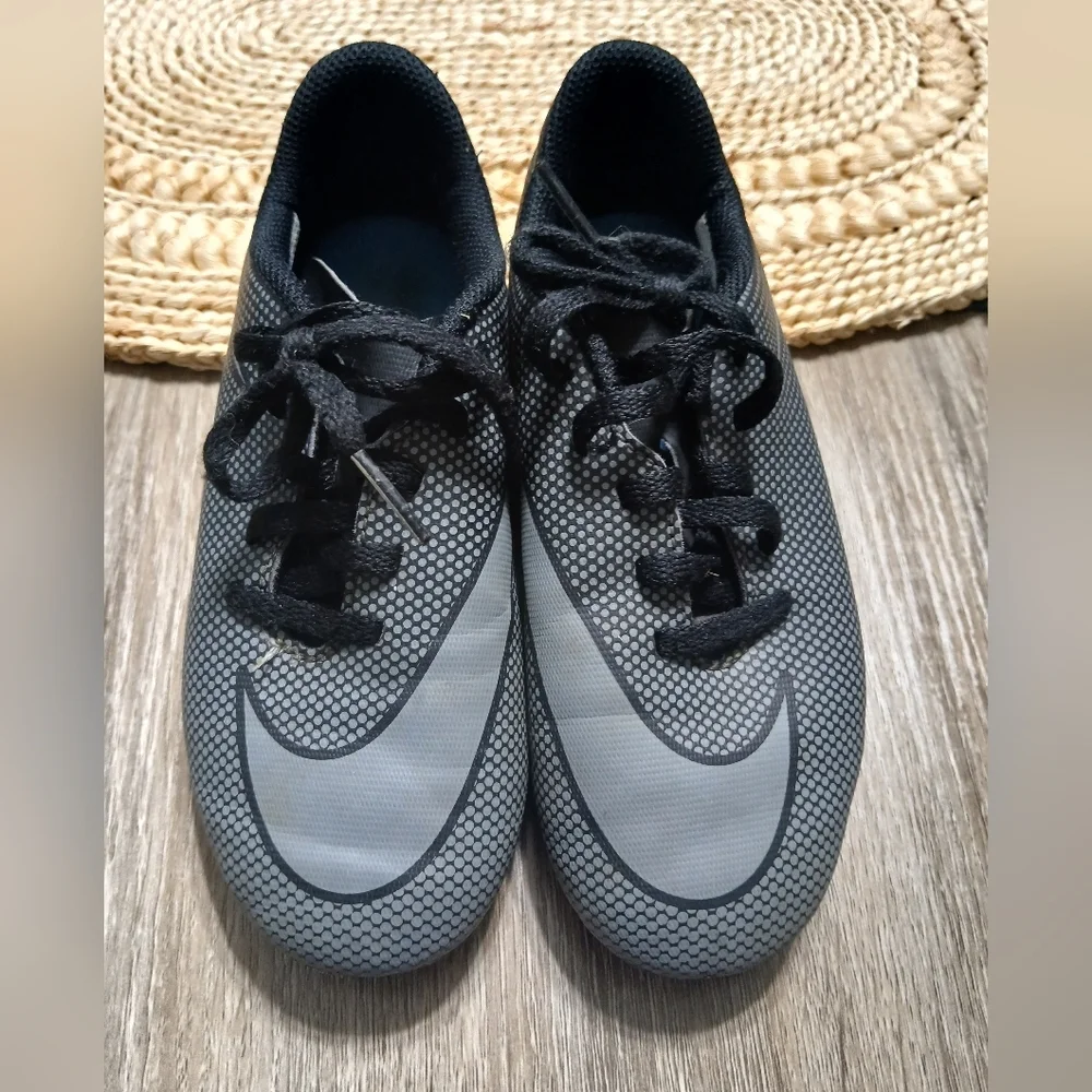 Nike Black‎ and Gray Sports Sneakers